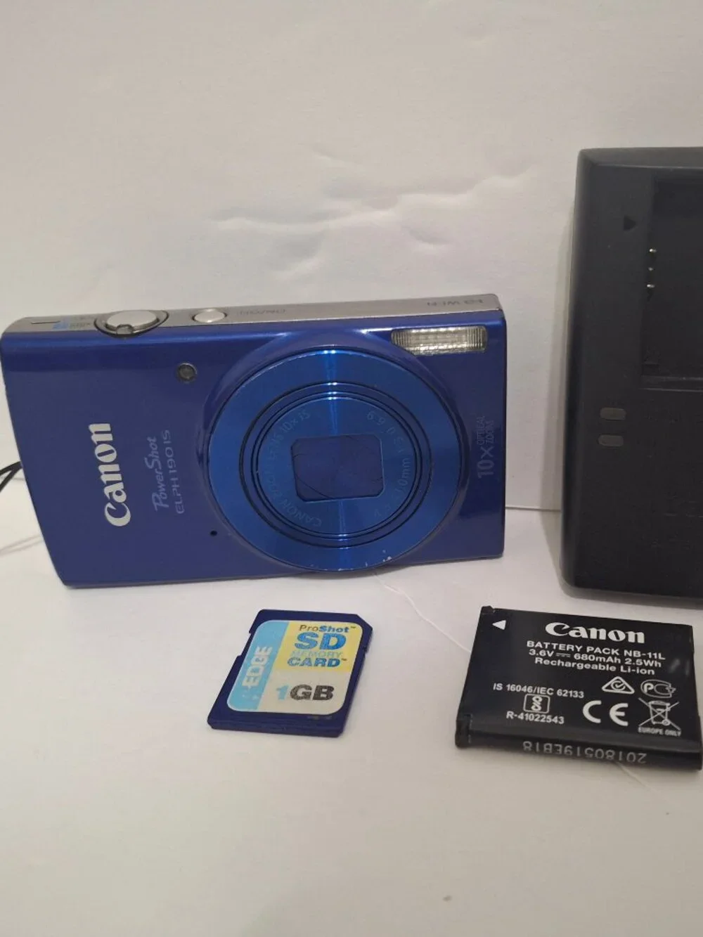 Canon PowerShot ELPH 190 IS 20MP Digital Camera, 10x Optical Zoom, Canon CCD Dig